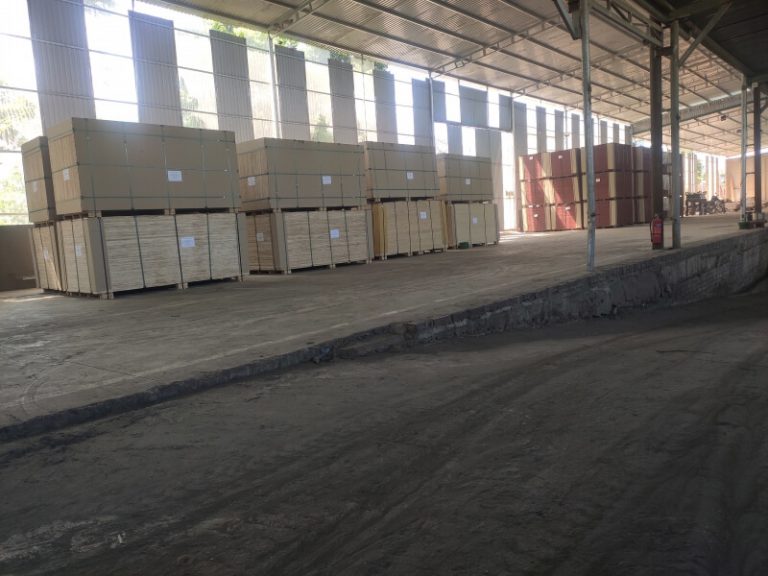plywood pallets are stacked up on eachother at Phu Cau Plywood factory
